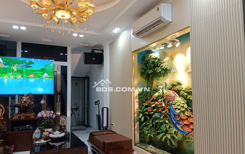 Nhà Đẹp Ngõ Ô TÔ Tân Mai, Hoàng Mai 36m, 5 tầng, mt 4.4m, giá 9.98 tỷ