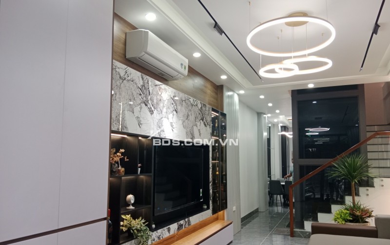 Nhà Đẹp Ô TÔ ĐỖ CỬA, Thang Máy, Trần Khát Chân, Hai Bà Trưng 54m, 6 tầng, mt 3.7m, giá 18.5 tỷ