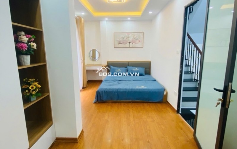 SIÊU PHẨM TÔN THẤT TÙNG_ NHÀ MỚI_THANG MÁY_ DÒNG TIỀN CỰC TỐT_ GIÁ SIÊU ĐẸP