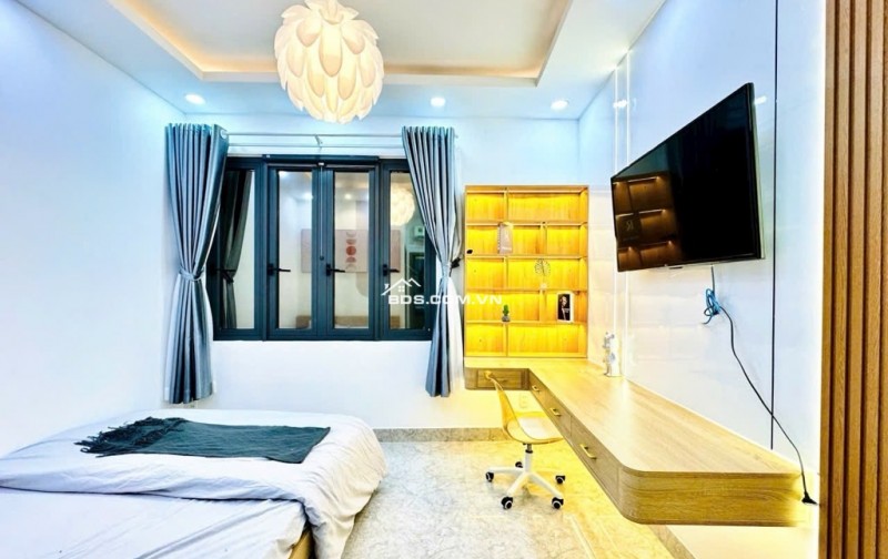 Nhà mới xây gần Huỳnh Văn Bánh Phú Nhuận 5 tầng 3m8 x 7m5 nhỉnh 6t