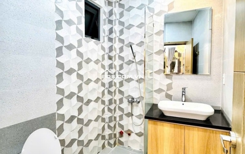 Nhà mới xây gần Huỳnh Văn Bánh Phú Nhuận 5 tầng 3m8 x 7m5 nhỉnh 6t