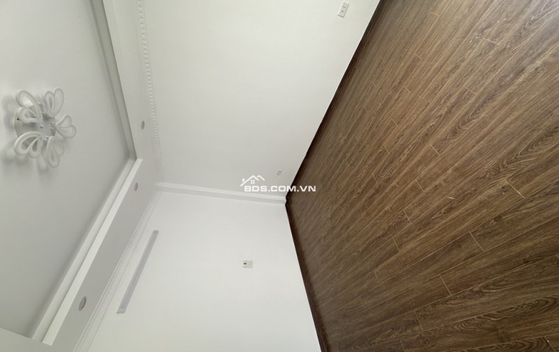 GIÁ SỐC NHÀ ĐẸP- NGÕ NÔNG - 50M RA ĐƯỜNG VỈA HÈ KINH DOANH Ô TÔ TRÁNH- GIÁ CHỈ 4.86 TỶ
