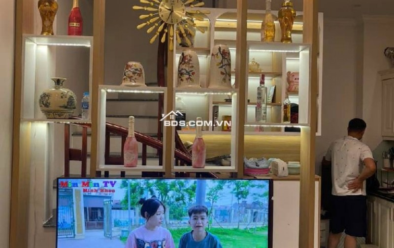 Bán nhà Ngọc Lâm- Long Biên 32m- nhỉnh 6 tỷ ( TL)