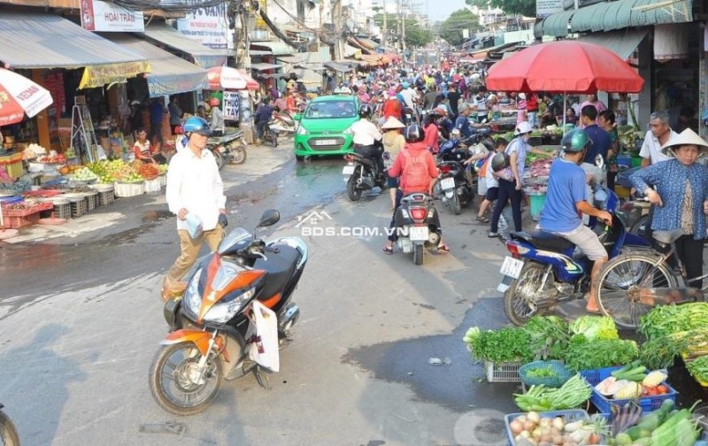 KẸT TIỀN BÁN 1024M2 ĐẤT NGAY TRUNG TÂM SÁT CHỢ, TRƯỜNG HỌC DÂN CƯ XUNG QUANH Ở ĐÔNG. GIÁ 170TR