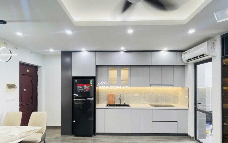 Bán căn hộ chung cư 3 ngủ, 67m2 tại Rice City Linh Đàm,sổ đỏ full nội thất giá chỉ 4.85 tỷ