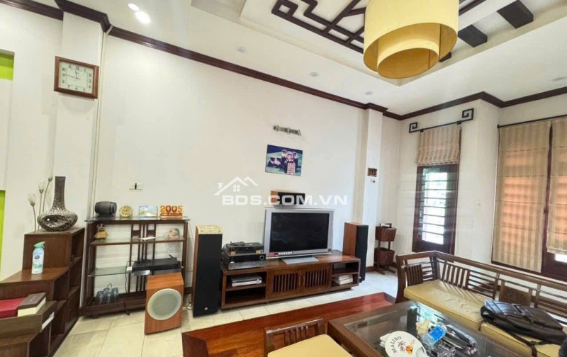 Nhà Đẹp Mặt Phố Kinh Doanh Bà Triệu, Hai Bà Trưng 74m, 6 tầng, mt 4,5m, giá 64 tỷ.