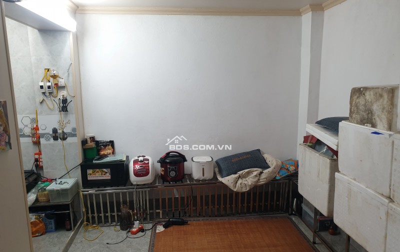 BÁN NHÀ ĐẸP 820 TRIỆU 2 TẦNG 20M2 ( TÂY NAM ) NGÕ HOÀNG HỮU NAM