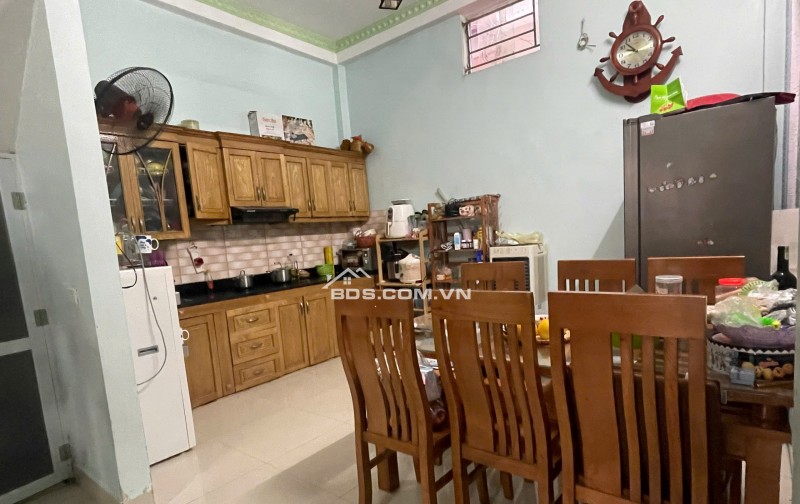 BÁN NHÀ ĐẸP 1.95 TỶ 3 TẦNG 45M2 ( ĐÔNG NAM ) NGÕ LÊ HỒNG PHONG