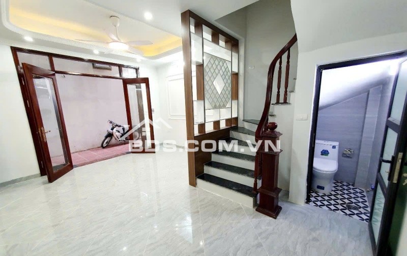 NHÀ ĐẸP MỚI TINH . Cổ Nhuế - Bắc Từ Liêm 35m 6 tầng mặt tiền 4,3m 7,25 tỷ 
sổ đỏ vuông vắn cất két .