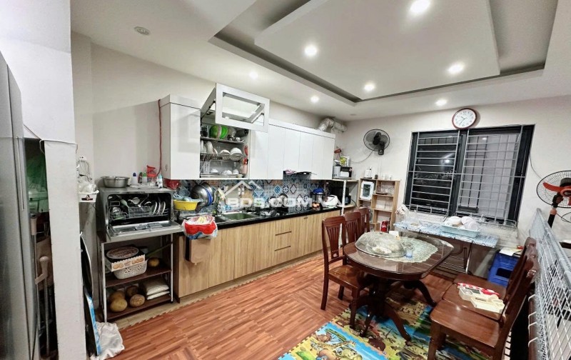 Hiếm ! Nhỉnh 9 Tỷ - 56m, 5 Tầng - Gần Phố - Ở Ngay - Khương Trung, Quận Thanh Xuân.