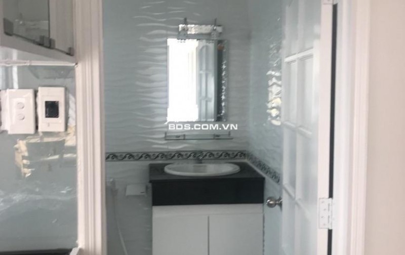 Căn hộ 86m2, 2p ngủ, 2wc,Full Nt, C/c Bàu Cát, p10, Tân Bình chỉ 11tr/th