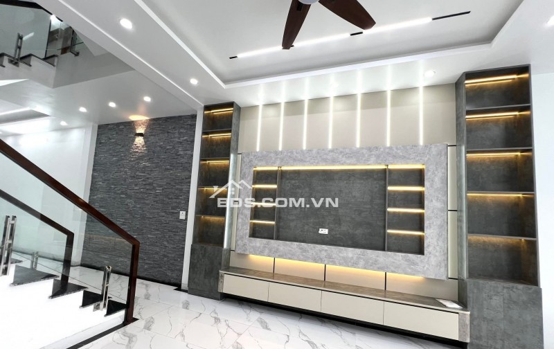 BÁN NHÀ SIÊU ĐẸP 4.75 TỶ 3 TẦNG 64M2 MẶT ĐƯỜNG ĐÔ THỊ BÃI VIÊN