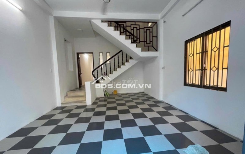 Bán nhà 1 trệt 2 lầu 1 sân thượng số 12 Đồng Nai P2 Q Tân Bình