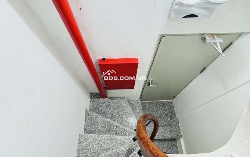 Chính chủ bán căn CCMN 100m, 7 tầng thang máy, PCCC đảm bảo, dòng tiền ổn định, khu Bách -  Kinh - Xây