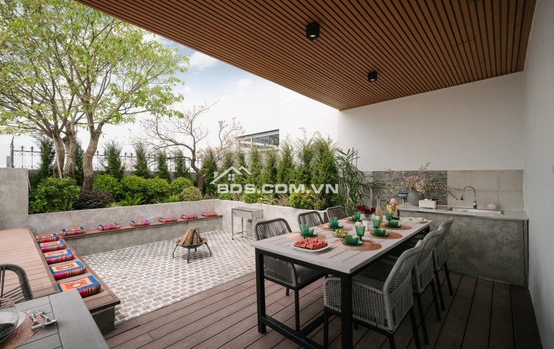 Siêu đẳng cấp, bán căn penhouse tòa Vinhomes Polis Liễu Giai - 300m2 - view siêu đẹp - giá mềm