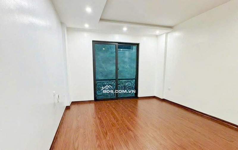 BÁN NHÀ ĐÔNG LA -HOÀI ĐỨC- 30M-5 TẦNG-4.3 TỶ -Ô TÔ ĐỖ CỔNG