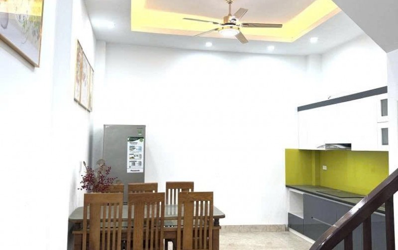 Bán Nhà Phố Khương Trung, Quận Thanh Xuân - Gần Phố - Full Nội Thất - 40, 4Tầng - Nhỉnh 8 Tỷ.