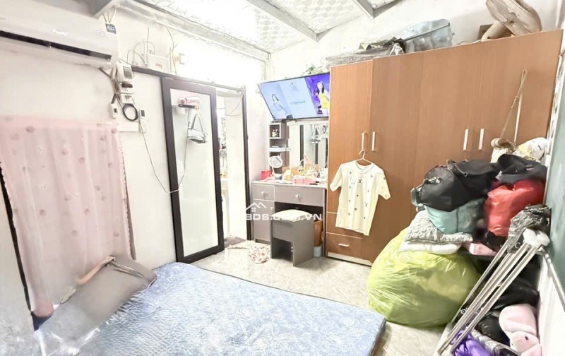 BÁN NHÀ ĐẸP 820 TRIỆU 2 TẦNG 20M2 ( TÂY NAM ) NGÕ HOÀNG HỮU NAM
