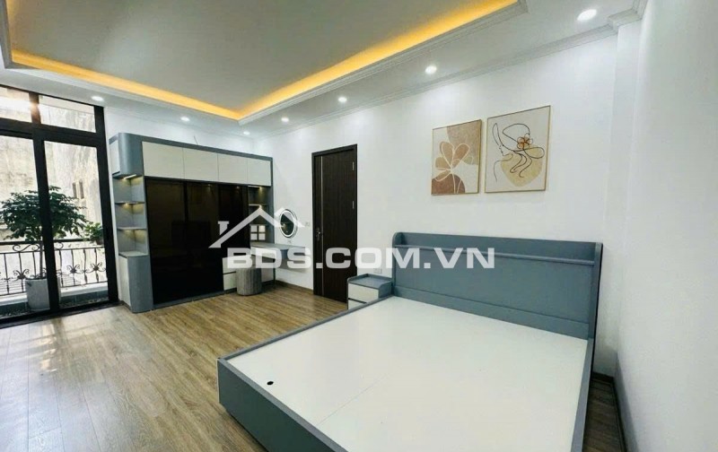Bán Nhà Khương Đình, Thanh Xuân - Gần Phố - Full Nội Thất - 46m, 5 Tầng - Chỉ 8.6 Tỷ.