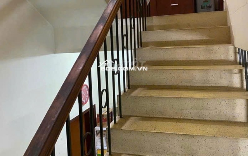 Bán nhà MT Trương Hoàng Thanh P12 Tân Bình 2 lầu (4PN, 3WC)
