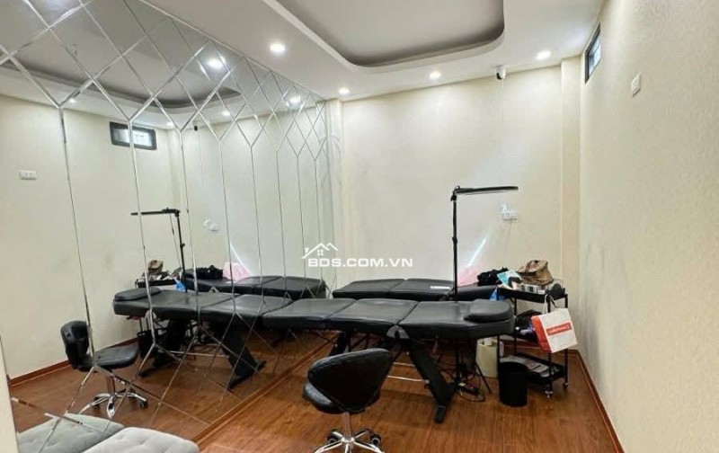 Nhà Đẹp Gần Phố, Giáp Bát, Hoàng Mai 19/25m, 6 tầng, giá 5.9 tỷ.