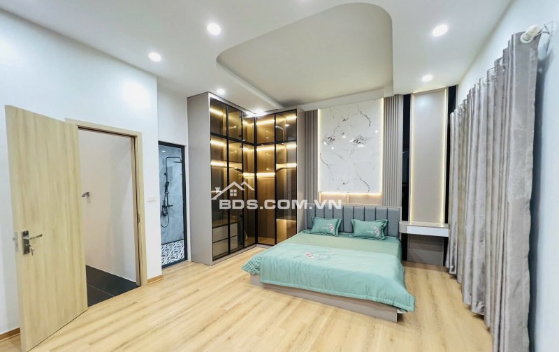 Nhà Đẹp Ngõ Hoà Bình 7, Hai Bà Trưng 33m, 5 tầng, mt 4.7m, giá 8.2 Tỷ.