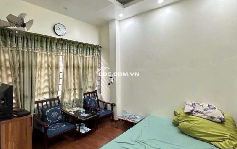 Hiếm ! Nhỉnh 9 Tỷ - Gần Phố - Dân Xây - Trung Tâm Quận Thanh Xuân - 51M, 5 Tầng.
