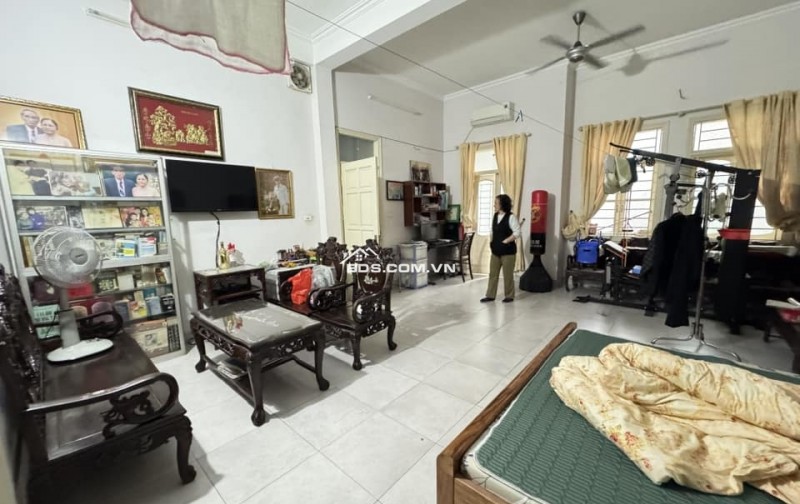 NHÀ MẶT ĐƯỜNG MINH KHAI HAI BÀ TRƯNG - VỊ TRÍ KINH ĐOANH DẸP GIÁ TỐT - DT 205M2 - 72 TỶ