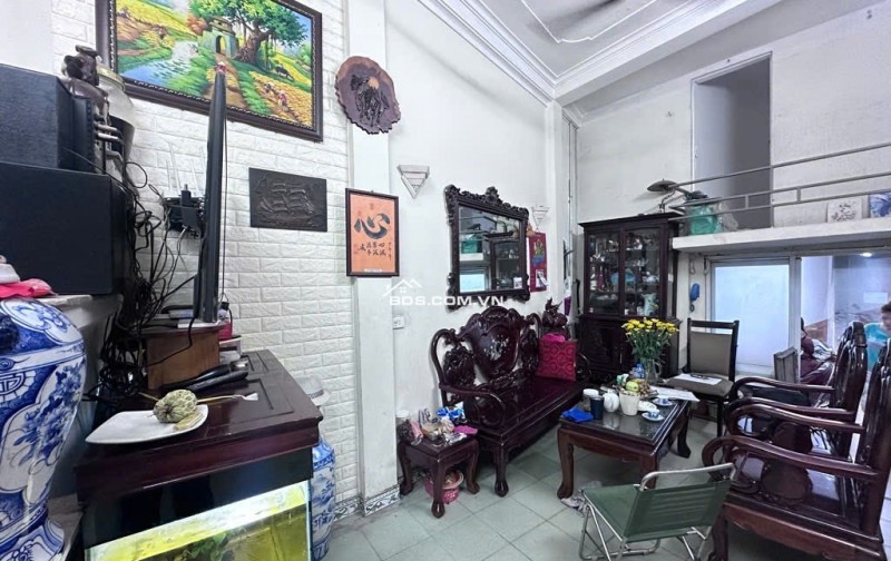 MẶT PHỐ PHƯƠNG MAI - TRUNG TÂM ĐỐNG ĐA