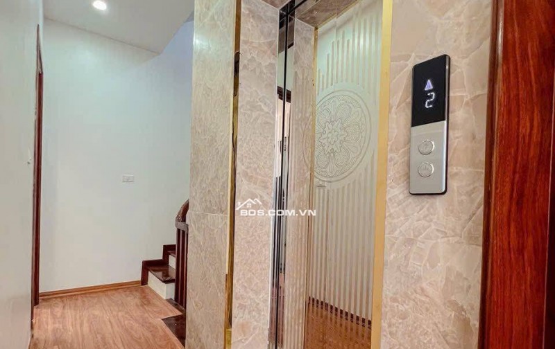 Nhà Đẹp Thang Máy Trần Khát Chân, Hai Bà Trưng 68m, 5 tầng, mt 4.7m, giá 13.5 tỷ