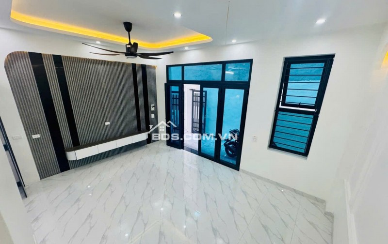 BÁN NHÀ ĐẸP 2.25 TỶ 3 TẦNG 50M2 ( ĐÔNG NAM ) NGÕ TRẦN NHẬT DUẬT