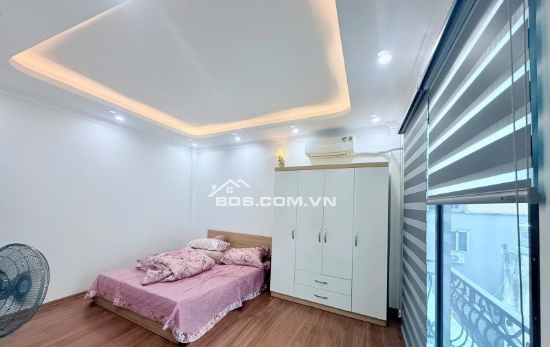 Nhỉnh 4 tỷ ,CC gửi bán căn tại Yên Nghĩa - Hà Đông  35m2- 5 tầng-  MT 7.7m nhà mới