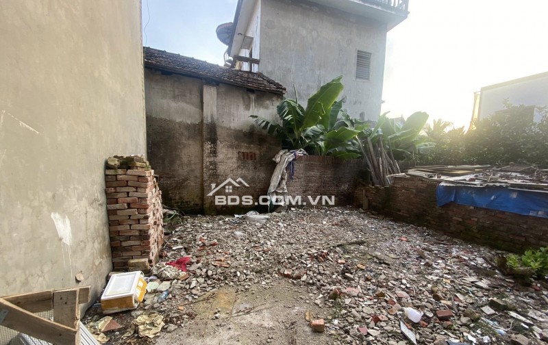 Nhỉnh 4 tỷ ,CC gửi bán lô đất trung tâm Yên Nghĩa - Hà Đông  30m2 MT 5.9m