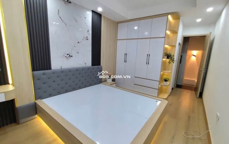 NHÀ ĐẸP 6 TẦNG, CÓ THANG MÁY - VỊ TRÍ VÀNG TRUNG TÂM SÀI ĐỒNG!