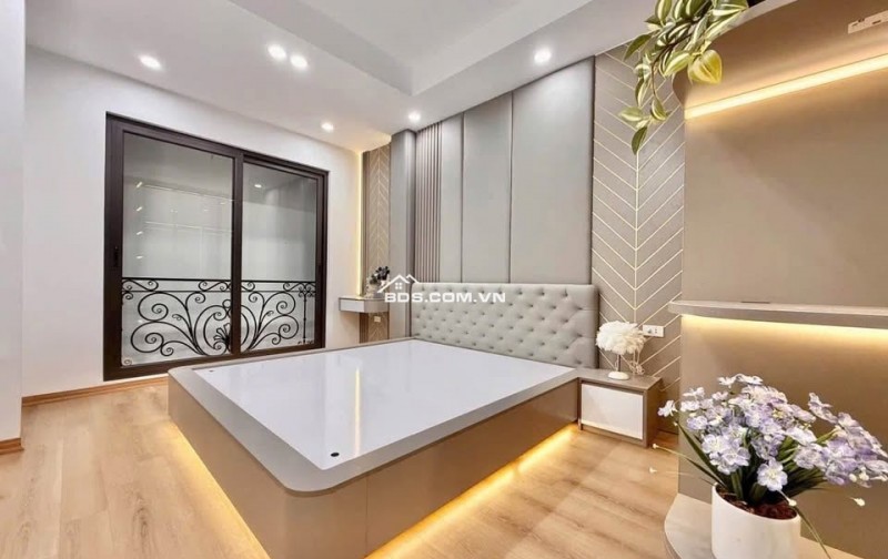 NHÀ ĐẸP 6 TẦNG, CÓ THANG MÁY - VỊ TRÍ VÀNG TRUNG TÂM SÀI ĐỒNG!