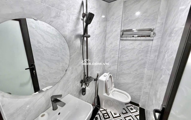 NHÀ ĐẸP 6 TẦNG, CÓ THANG MÁY - VỊ TRÍ VÀNG TRUNG TÂM SÀI ĐỒNG!