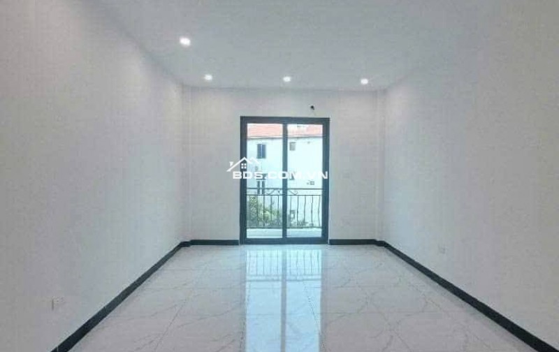 BÁN NHÀ MỚI TINH – HUỲNH CUNG, THANH TRÌ – Ô TÔ ĐỖ CỬA