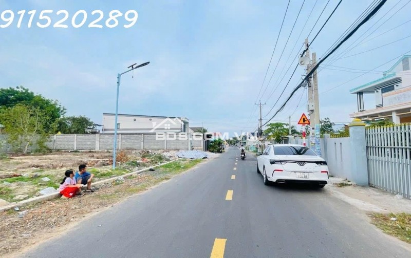 SỞ HỮU ĐẤT THỔ CƯ BÌNH DƯƠNG, SAU KCN, DÂN ĐÔNG CHỈ VỚI 200TR-CÔNG CHỨNG NGAY.