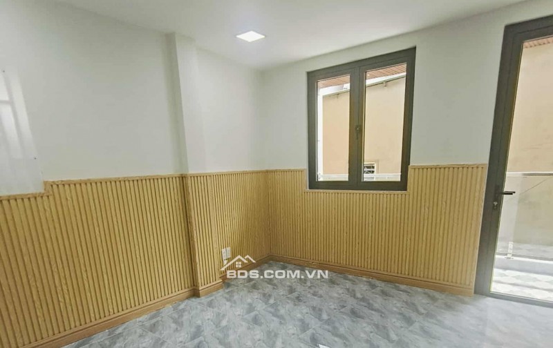NHÀ SÁT HẺM XE HƠI DƯƠNG BÁ TRẠC QUẬN 8 4.5x12-3 TẦNG- NHỈNH 5 T.Ỷ GỌI 0934040711