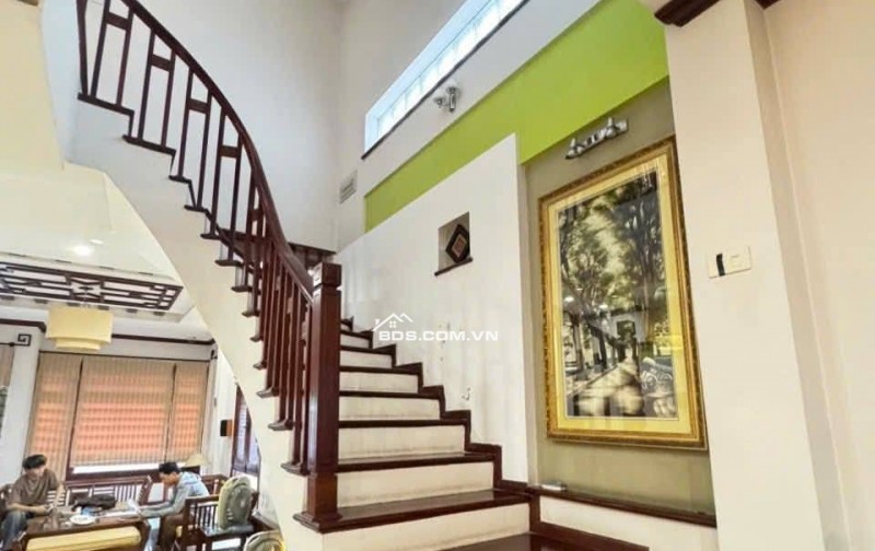 Nhà Đẹp Mặt Phố Kinh Doanh Bà Triệu, Hai Bà Trưng 74m, 6 tầng, mt 4,5m, giá 64 tỷ.