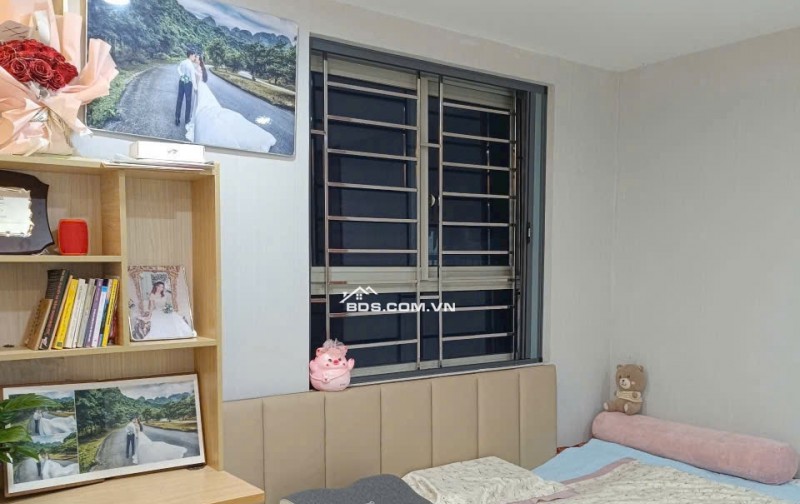 Căn hộ chung cư view hồ 83m2, 3 ngủ toà HH Linh Đàm giá chỉ 3.x tỷ