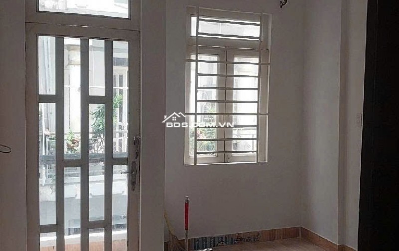 Bán nhà ngõ 4m, Bình Hưng Hòa B, Bình Tân. 48m2, 2 tầng, 3PN, 4WC. Sổ đỏ, 2.7 tỷ.