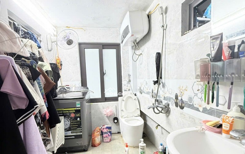BÁN NHÀ ĐẸP 820 TRIỆU 2 TẦNG 20M2 ( TÂY NAM ) NGÕ HOÀNG HỮU NAM