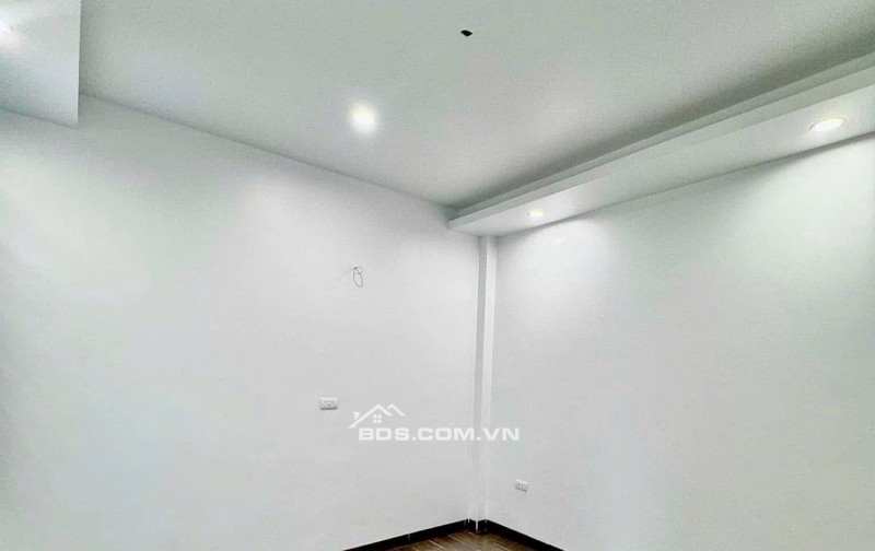 BÁN NHÀ SIÊU ĐẸP 2.59 TỶ 3 TẦNG 50M2 ( HƯỚNG ĐÔNG ) NGÕ TRƯỜNG CHINH