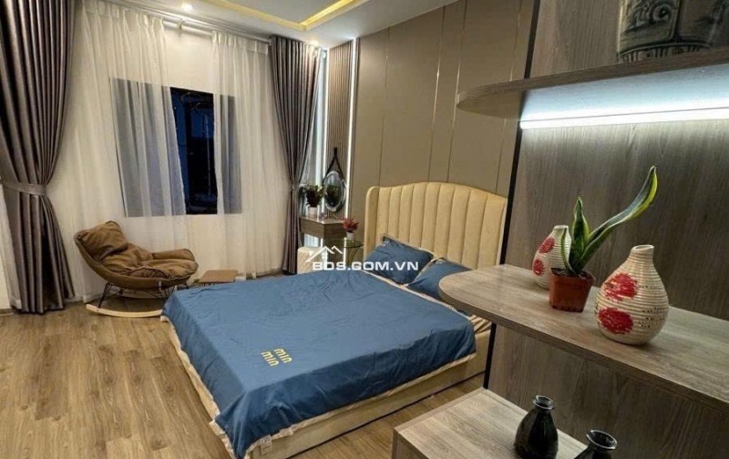 Bán Nhà Nguyễn Trãi, Thanh Xuân - Hàng Xóm Royal City - Ở Ngay - Oto Kinh Doanh - 43M, 4 Tầng.