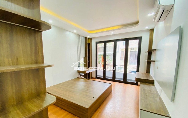 Nhà Đẹp Thang Máy Trần Khát Chân, Hai Bà Trưng 54m, 6 tầng, mt 3.7m, giá 18.5 tỷ.