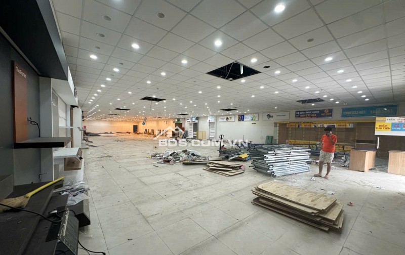Cho thuê mặt bằng kinh doanh (vị trí đẹp) mặt tiền đường Quốc Lộ 13 Hiệp Bình Phước, Thủ Đức