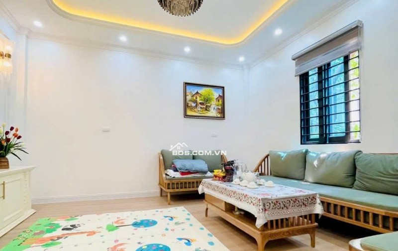 Nhà Đẹp Ở Ngay Minh Khai, Hai Bà Trưng 45m, 4 tầng, giá 9.1 tỷ.
