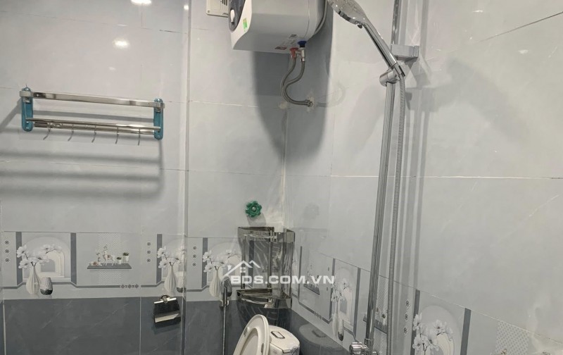 BÁN NHÀ ĐẸP 2.25 TỶ 3 TẦNG 51M2 ( HƯỚNG ĐÔNG ) NGÕ ĐƯỜNG KÊNH