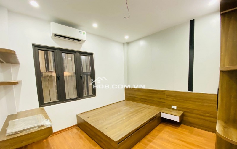 Nhà Đẹp Thang Máy Trần Khát Chân, Hai Bà Trưng 54m, 6 tầng, mt 3.7m, giá 18.5 tỷ.